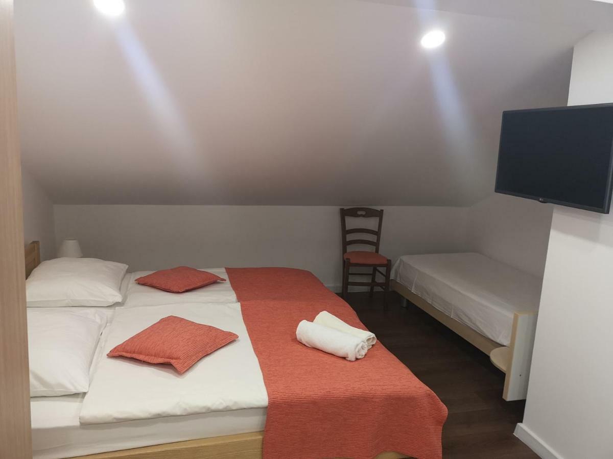 Rooms Vukusic Раб Экстерьер фото